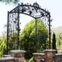 Arco di fiori in ferro battuto