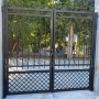 Double-winged smooth iron door